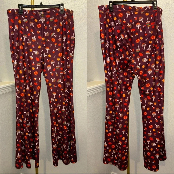 NWOT Smak Parlour Purple 1970s Pumpkin & Mushrooms Find Your Flare Pants - Picture 3 of 5